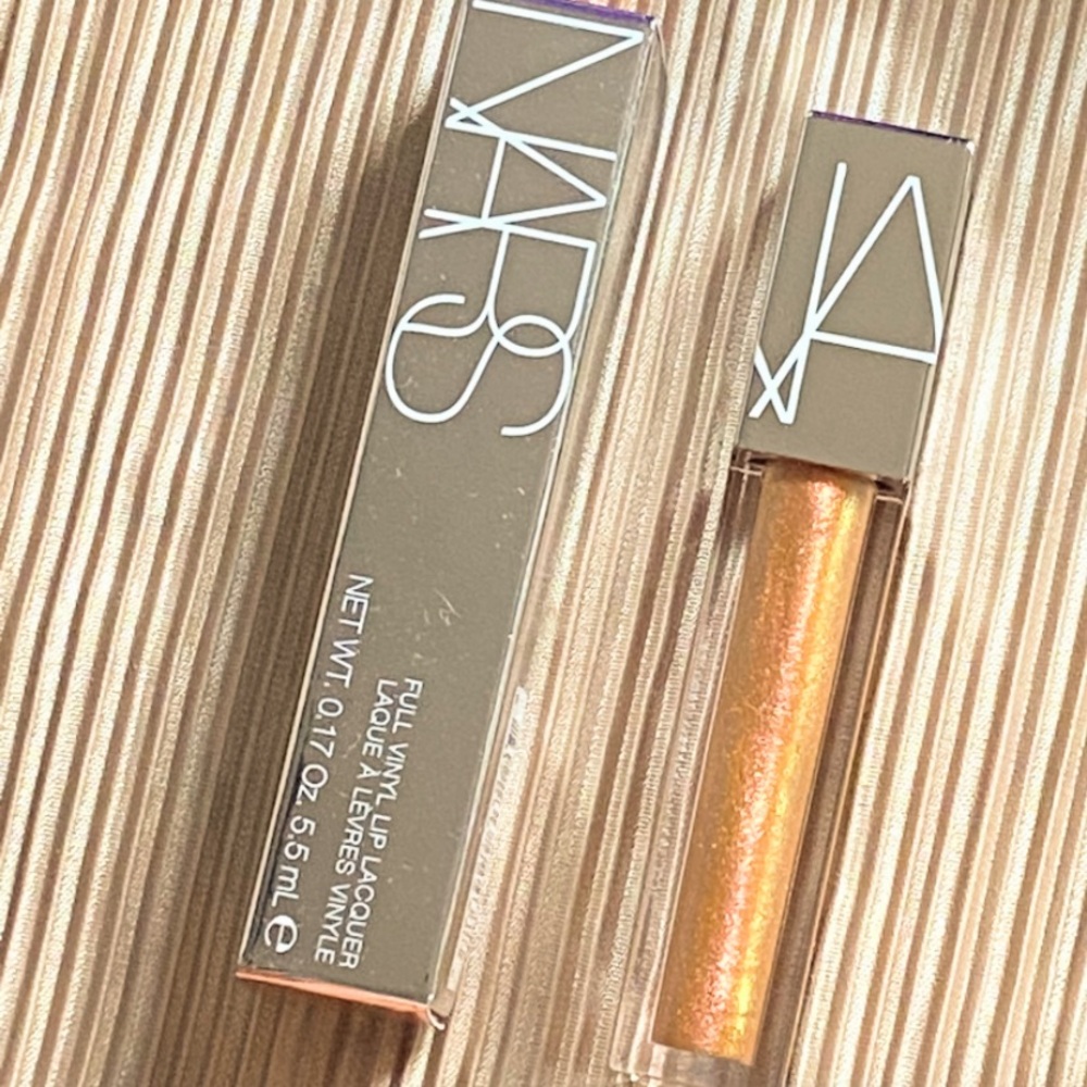 NARS Full Vinyl Lip Lacquer Cape Town 2437 0.17 oz / 5.5ml full size